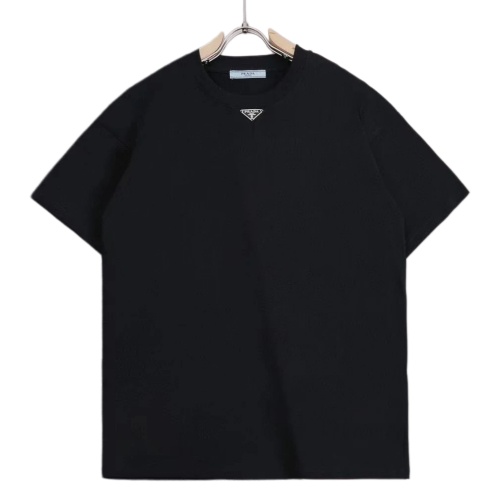 PRADA  T-shirt