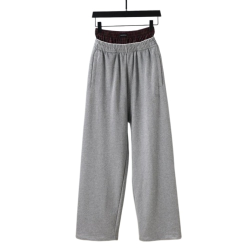 Budget Balenciaga
Grey Sag Sweats