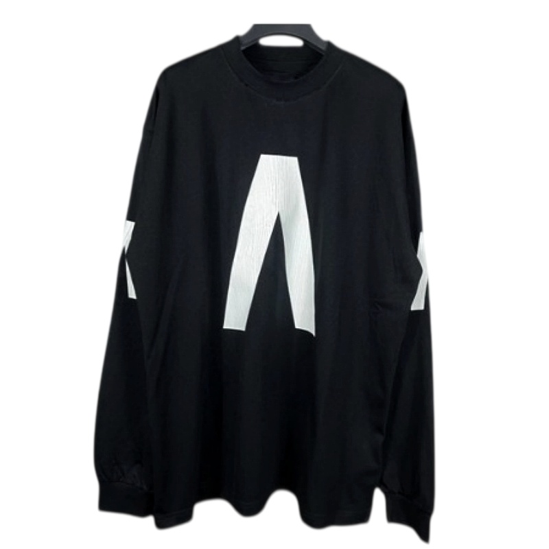 Balenciaga Text
Longsleeve