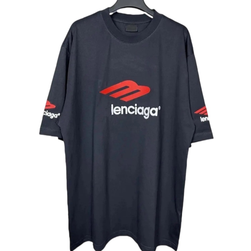 More Balenciaga
Tee’s
(40+ styles)