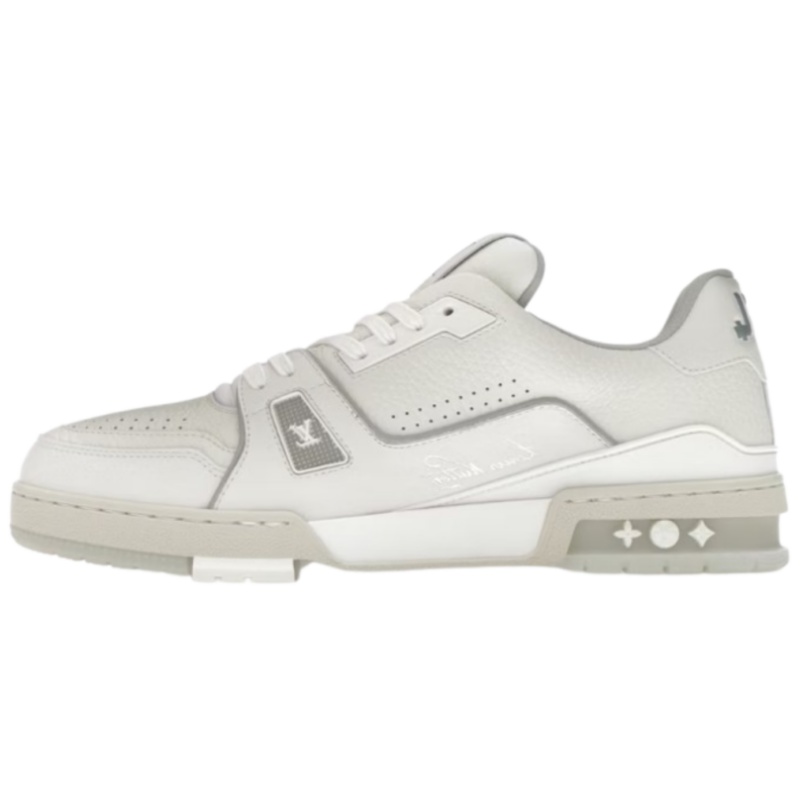 Louis Vuitton Trainer
White Grey Signature (A LOT OF COLOWAYS)